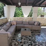 Kimm's Hideaway Apartment *
