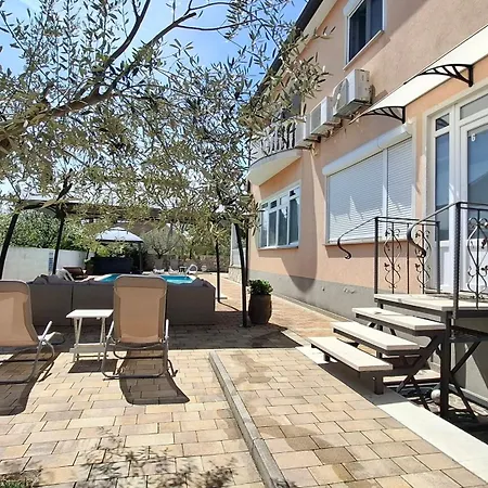 Kimm's Hideaway Apartament *