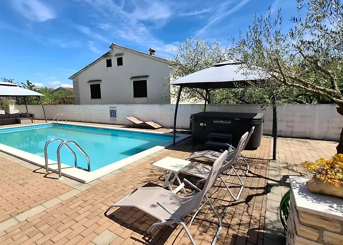 Kimm's Hideaway Apartament *