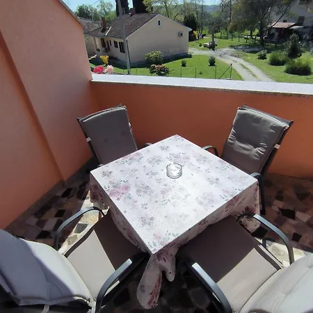 Kimm's Hideaway Apartment